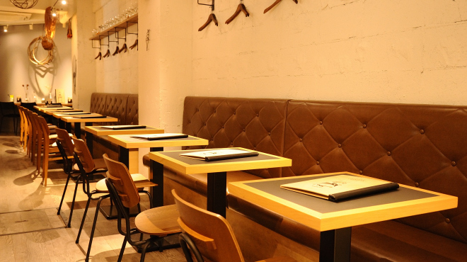 夜パフェ専門店モモブクロ