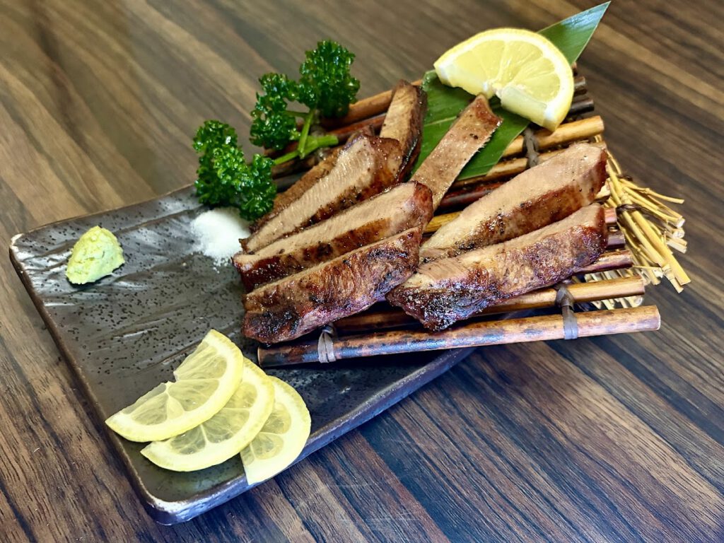 【個室完備】牛タンとマグロ食べ放題と寿司  やまと　池袋店 料理写真1