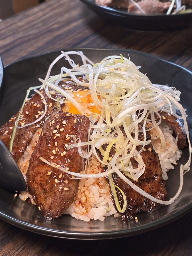 【個室完備】牛タンとマグロ食べ放題と寿司  やまと　池袋店 料理写真3
