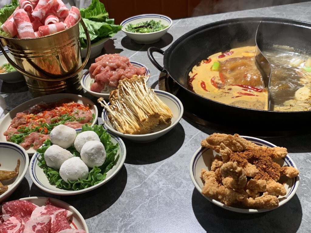 本格火鍋三様菜火鍋SAN YANG CAI 料理写真2