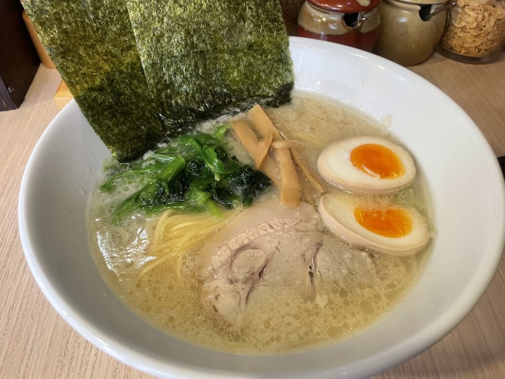 塩豚骨らーめん たちひら 料理写真1