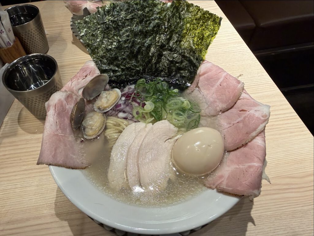 貝出汁中華そば くらむ 歌舞伎町 料理写真1