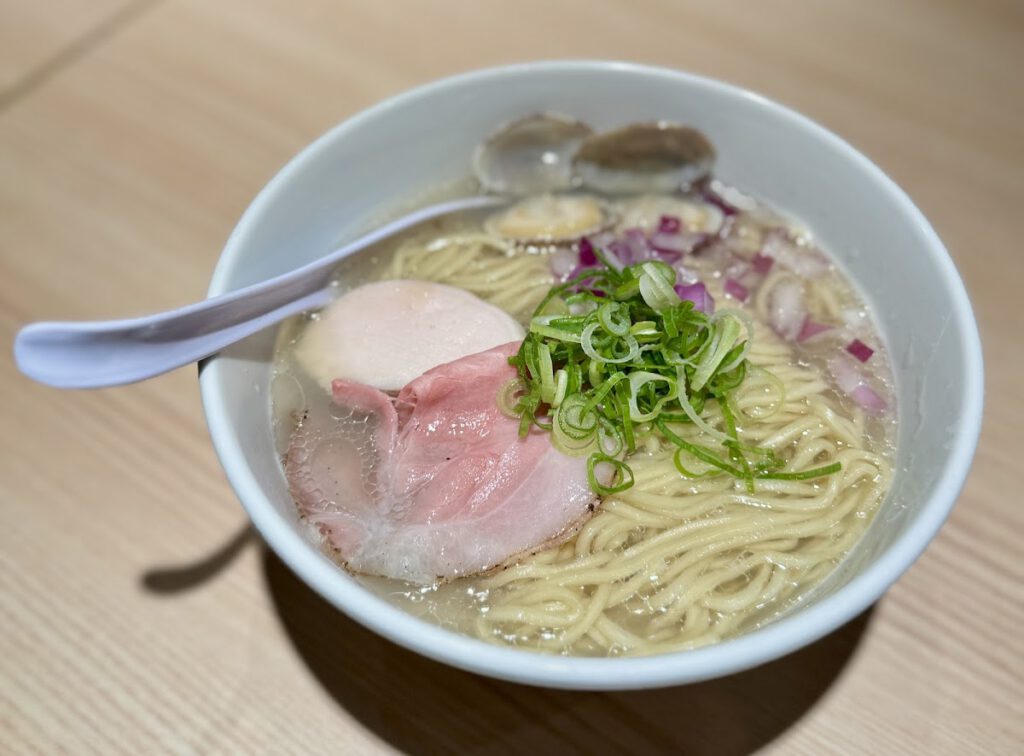 貝出汁中華そば くらむ 歌舞伎町 料理写真2