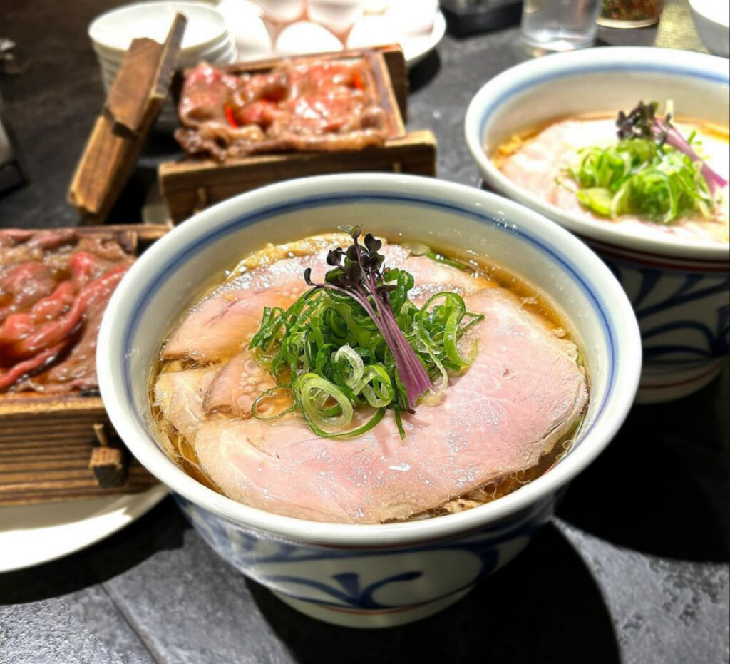 駄目な隣人 新宿店 料理写真1