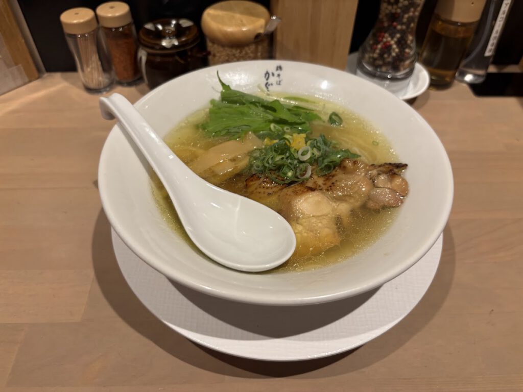 新宿ラーメン鶏そばかぐら屋 料理写真1