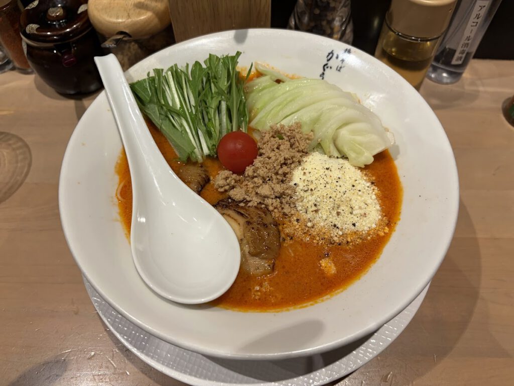 新宿ラーメン鶏そばかぐら屋 料理写真2