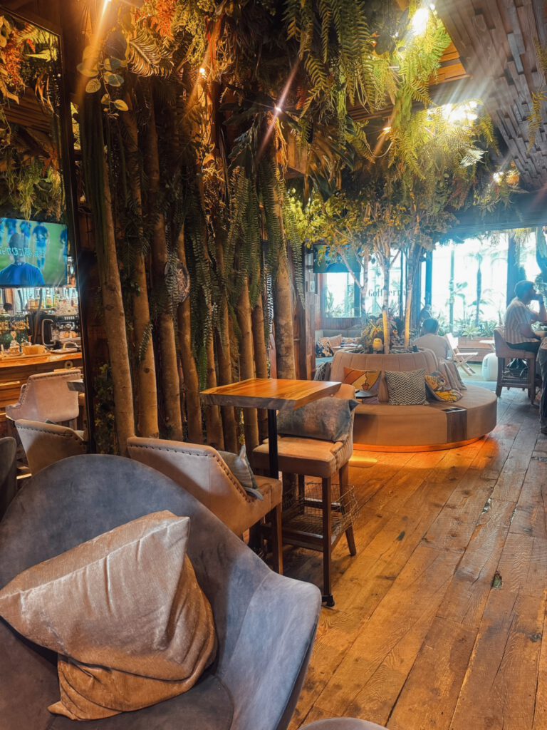 L.VERUS Tokyo -Cafe&Bar-