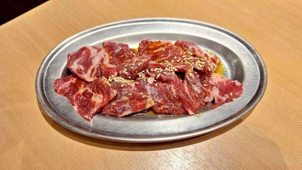 新宿焼肉芝浦ホルモン 料理写真1