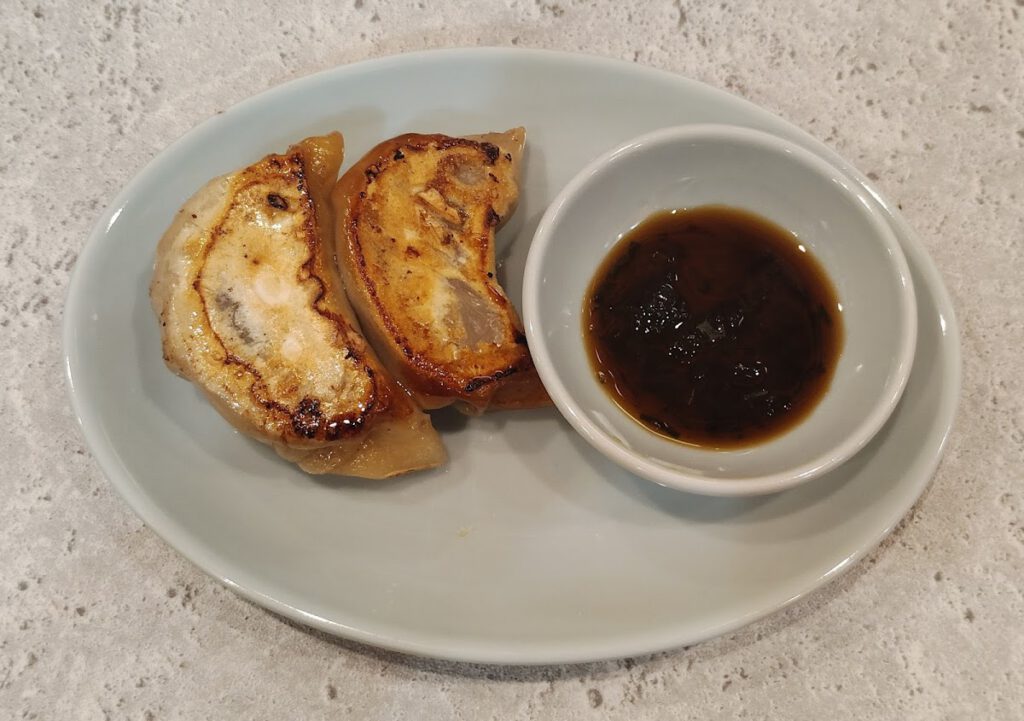 十勝小麦の餃子と点心 皮 大宮駅前店 料理写真2